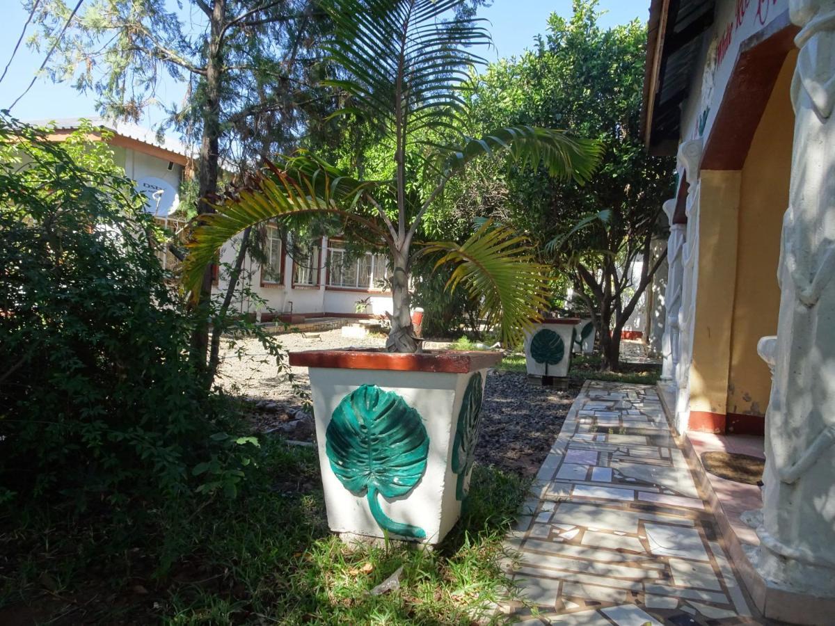 ליבינגסטון White Rose Lodge מראה חיצוני תמונה