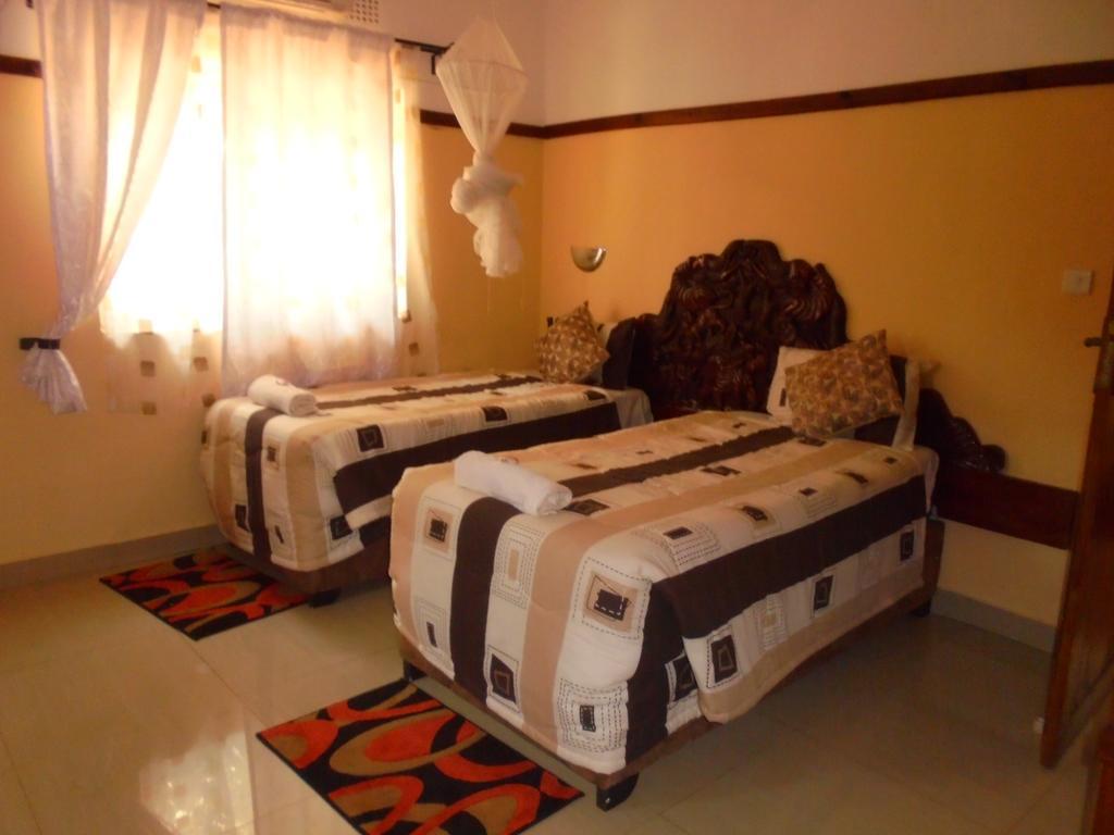ליבינגסטון White Rose Lodge מראה חיצוני תמונה