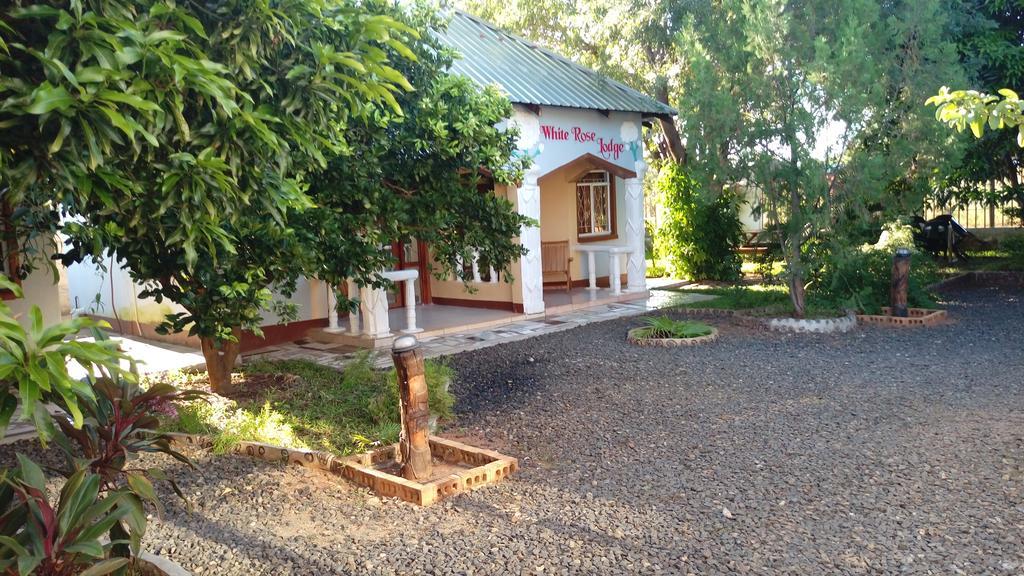 ליבינגסטון White Rose Lodge מראה חיצוני תמונה